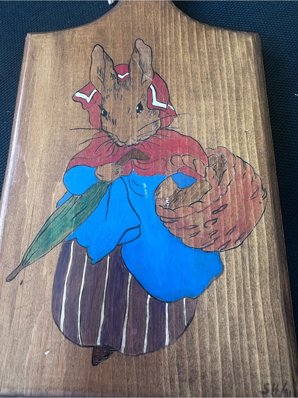 Primitive folk art Hand-Painted wooden cutting board Rabbit  design - Picture 2 of 6